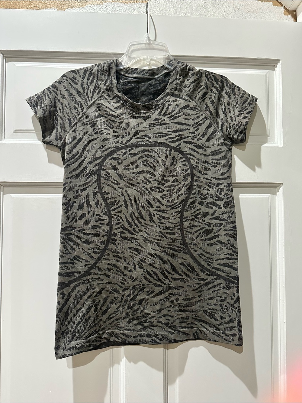 Lululemon athletica Swiftly Women's Short Sleeve tee-Gray and Black Animal Print